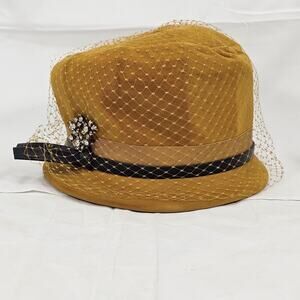 Vintage Women's Hat Cloche Felt Mustard Yellow Ribbon Crown 5 1/2" READ READ